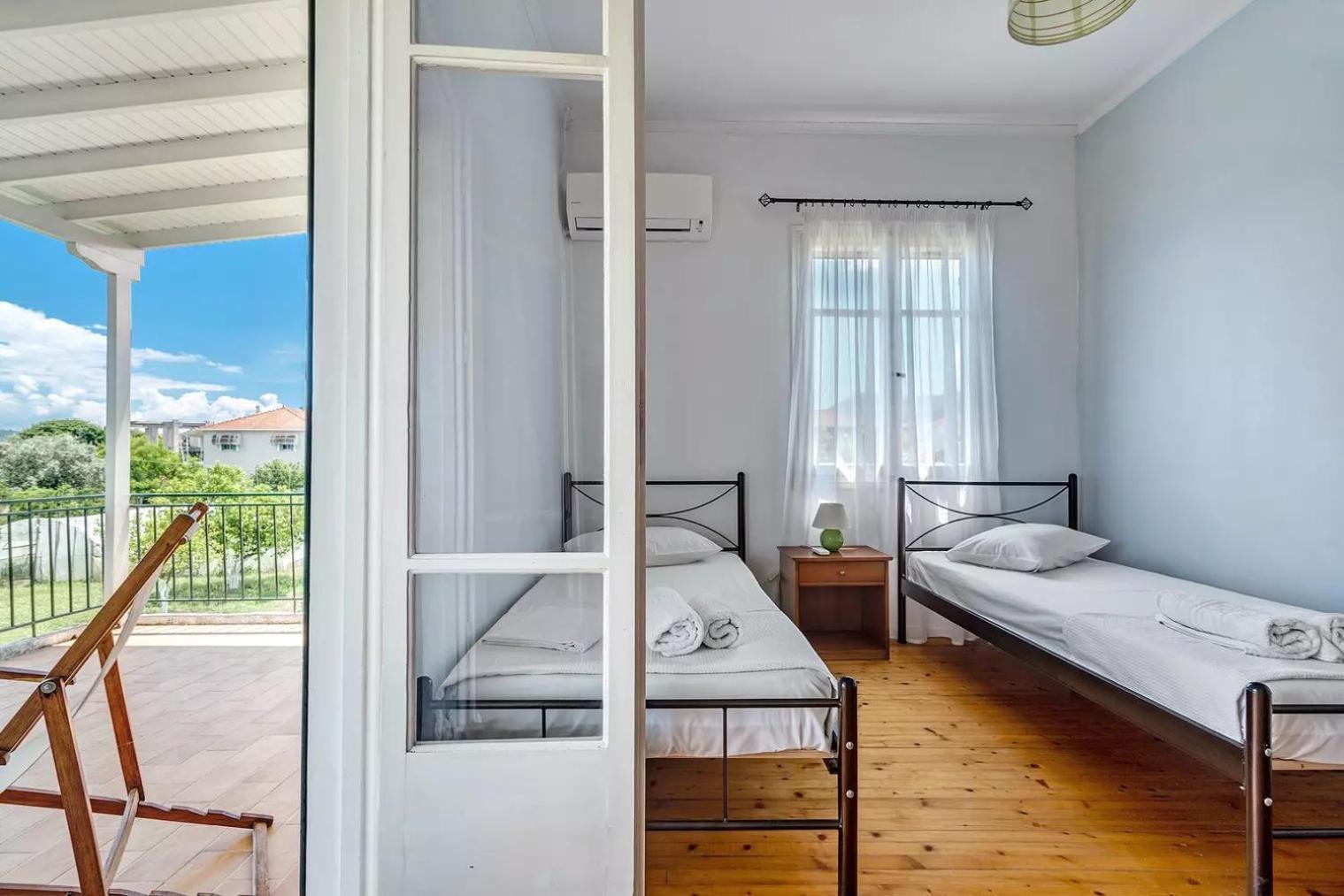 شقة Woodpecker House Lefkada ليغيا المظهر الخارجي الصورة
